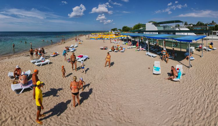 пляж ТОК Евпатория, лето 2020, отдых Крымтур - ТОК Евпатория
